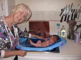 blue infant bath tub