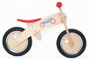 Diggin Skuut Wooden Balance Bike (400x268)