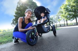 schwinn fixed wheel jogging stroller