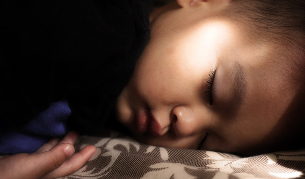 children sleep nap - sleep debt 