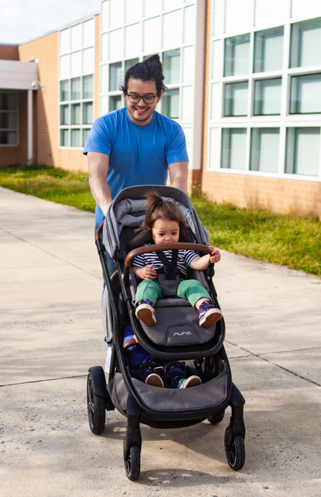 demi grow stroller review: easy to maneuver