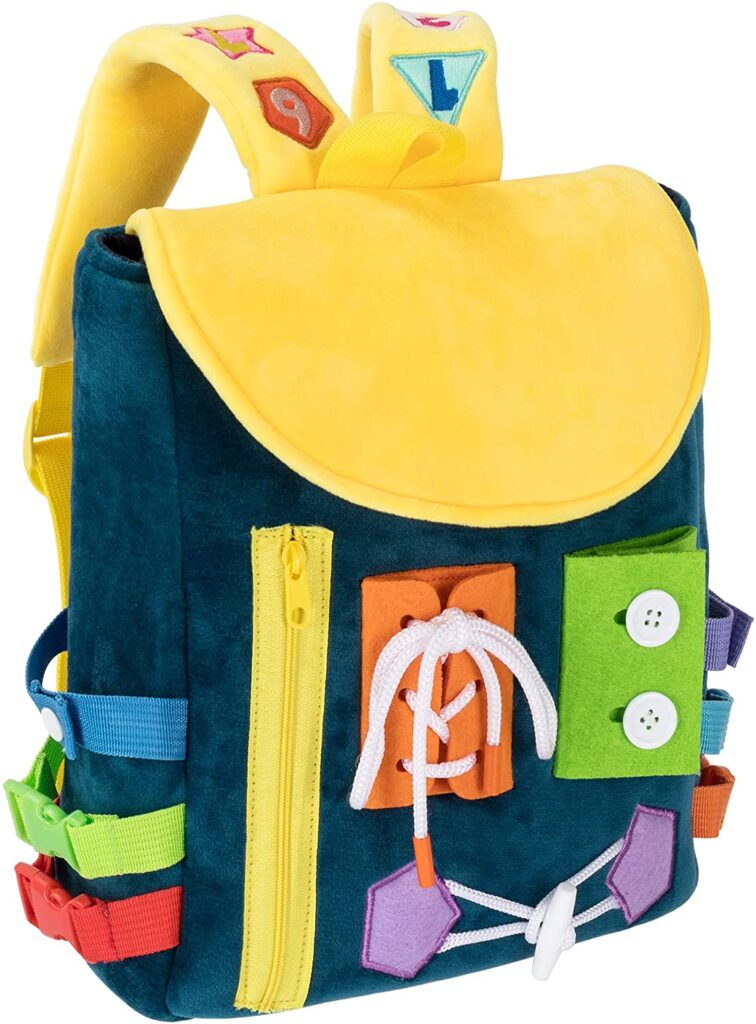 10 Travel Toys for Kids that Fit in ONE Backpack - Tips For Family